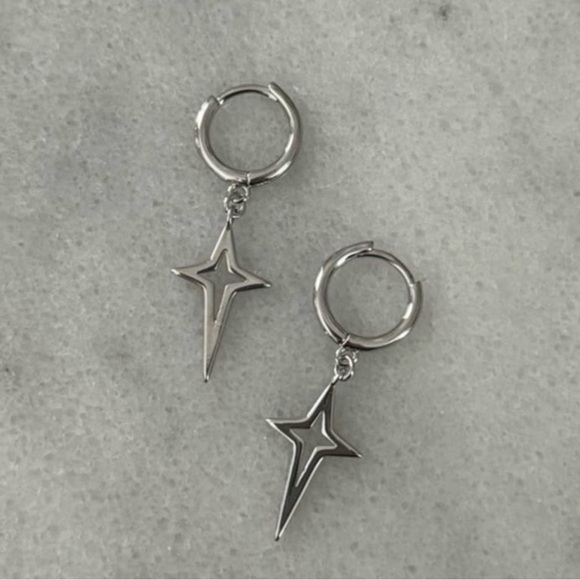 Modest Lu Jewelry - Sterling Silver Huggie Hoop Star Dangle Earrings Brand New